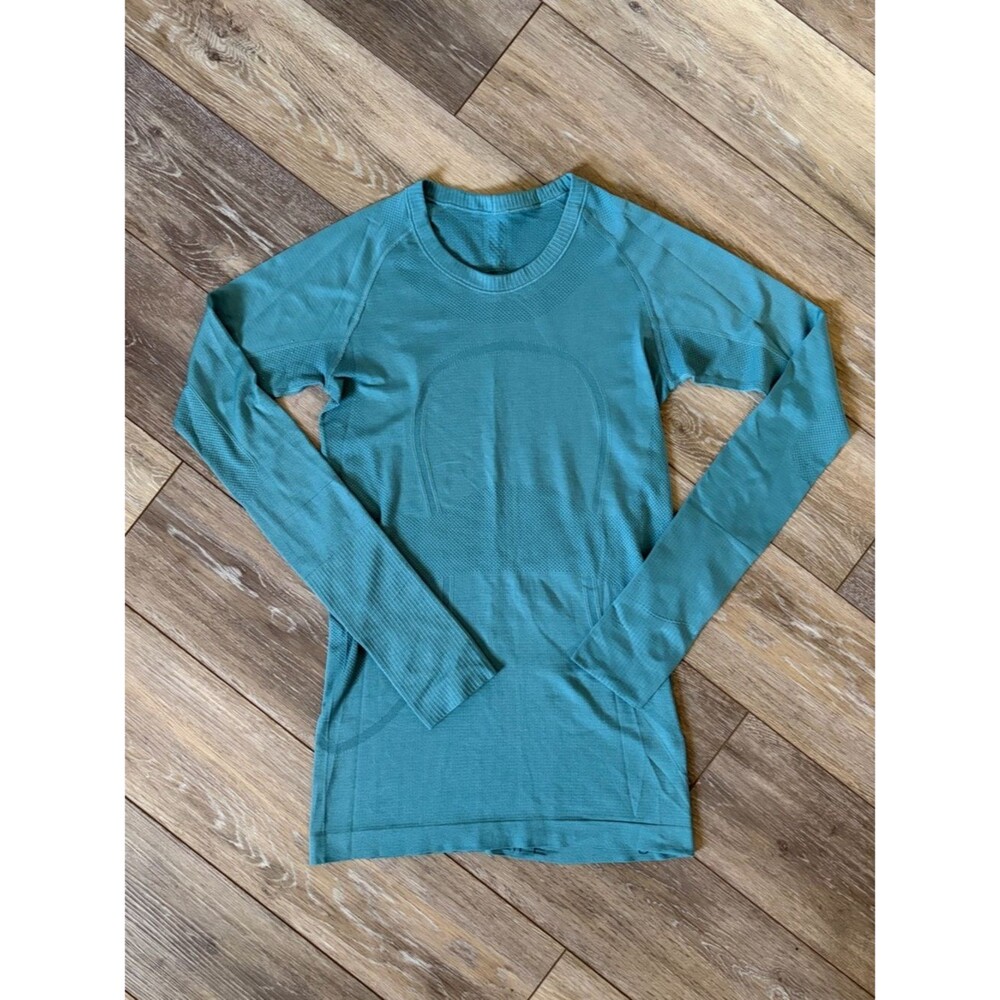 Lululemon Swiftly Tech Long Sleeve Crew